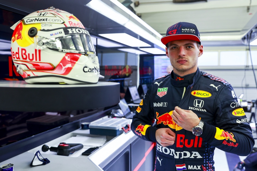 TAG Heuer renova parceria com a equipe Red Bull Racing Honda at