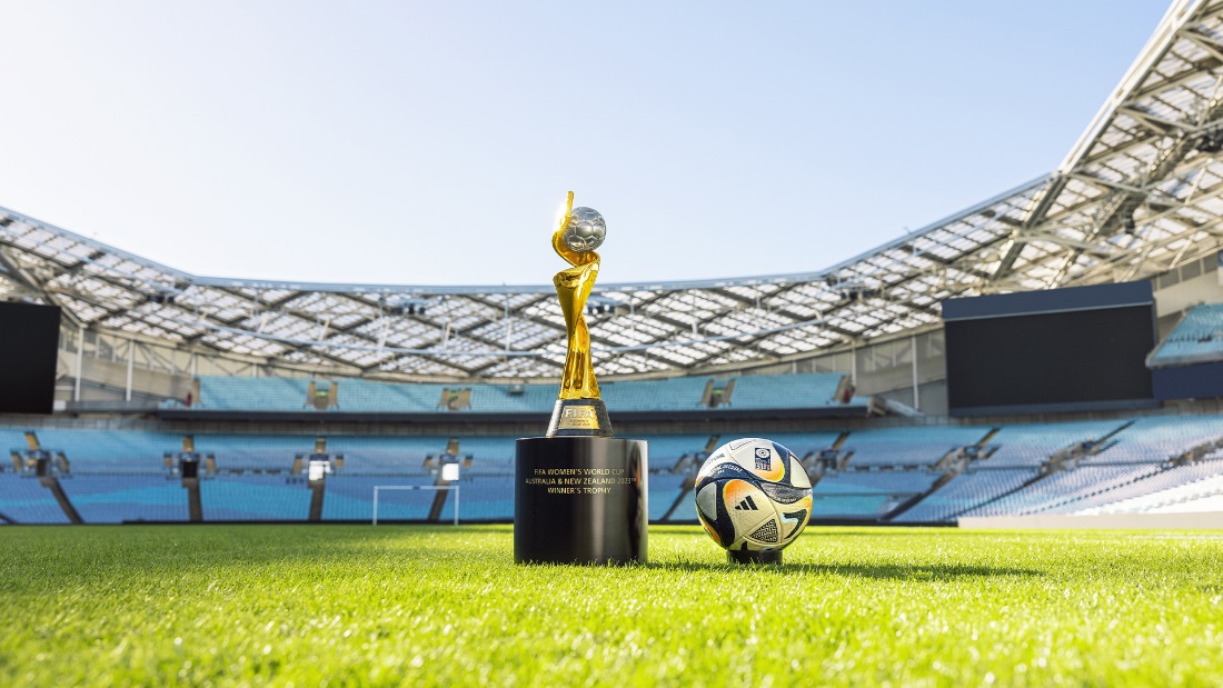 Adidas lança bola da Copa do Mundo feminina Oceanuz; veja fotos